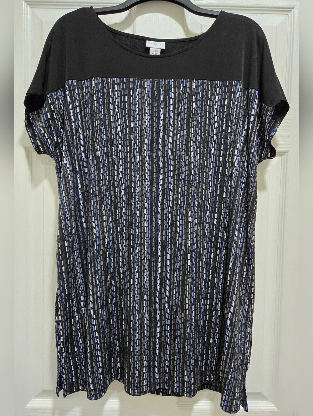 Clothes~Jaclyn Smith Black/Multi Tunic Top Blouse Shirt~ Women’s Sz XL~Worn Once